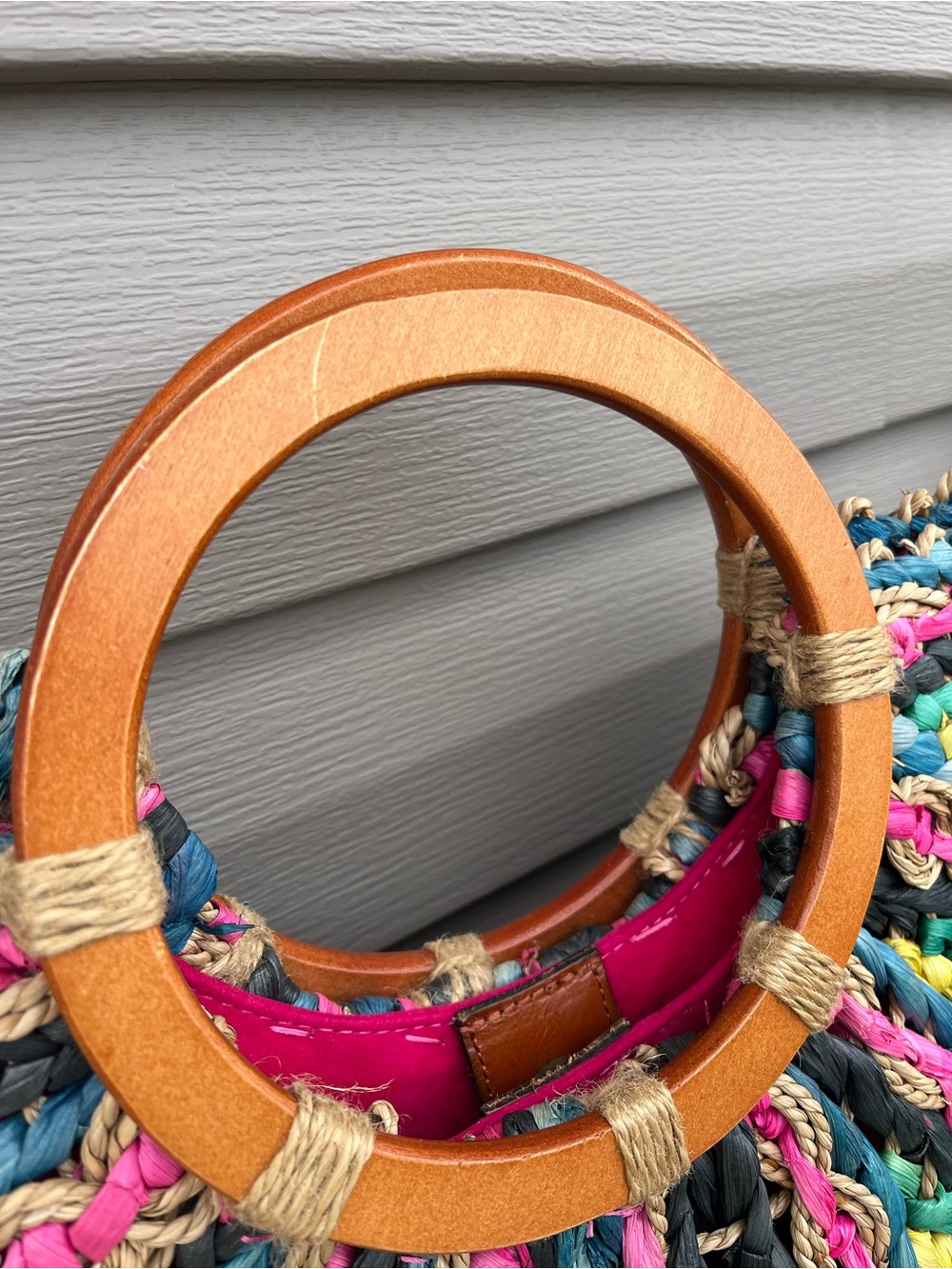 Patricia Nash Multicolor Braided Straw Shoulder Bag with Wooden Ring Handles - Picture 6 of 8